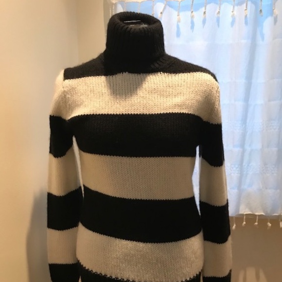 Vis A Vis Turtleneck Sweater NWT Stripe Black and whitewool.